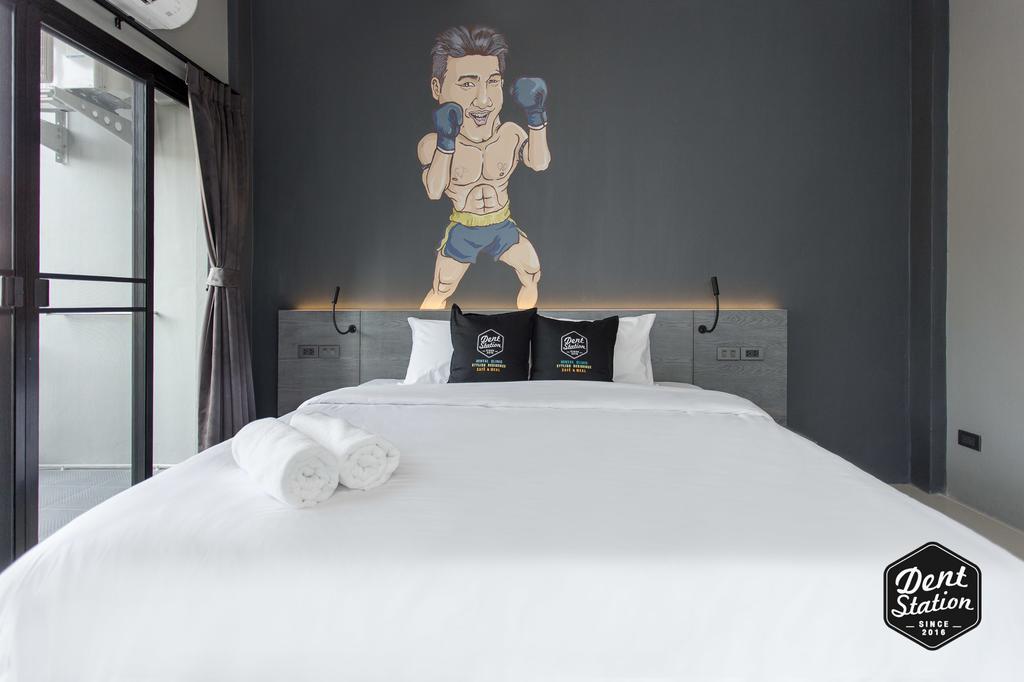 Dent Station Resident Hotel Phuket Buitenkant foto