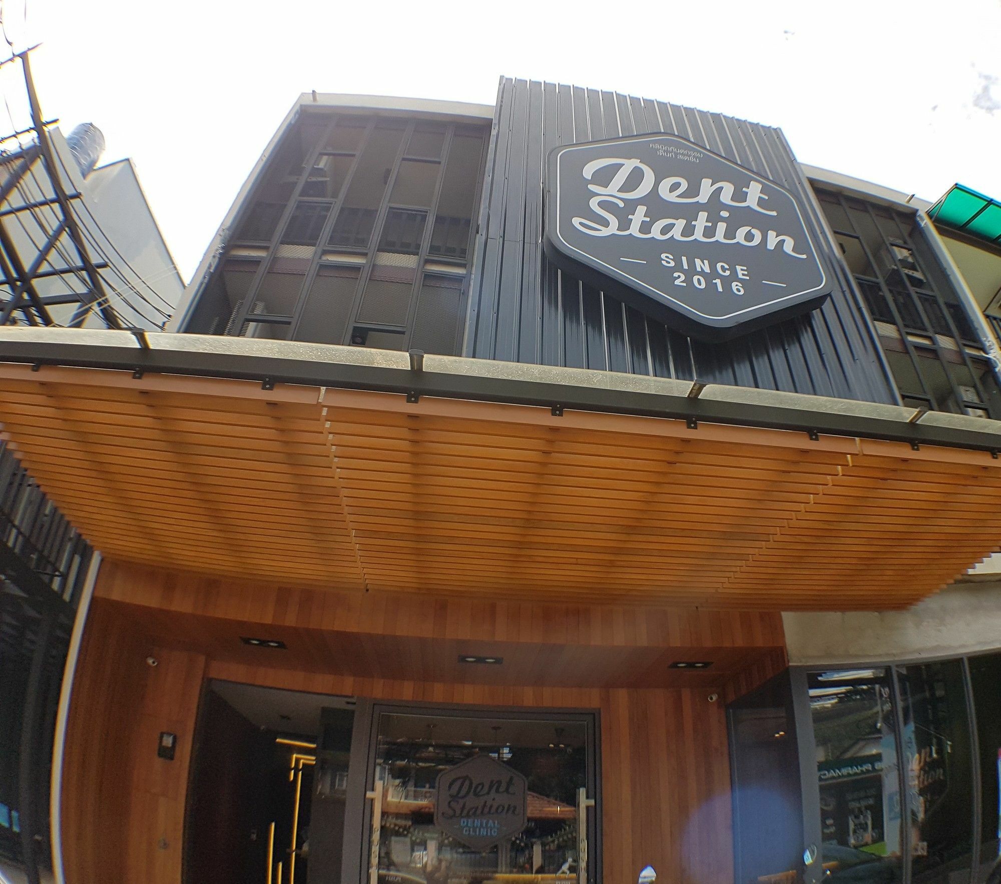 Dent Station Resident Hotel Phuket Buitenkant foto