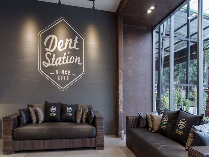 Dent Station Resident Hotel Phuket Buitenkant foto